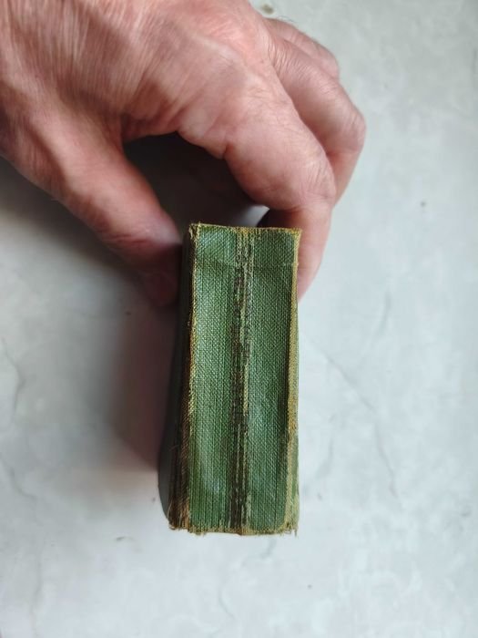 О.П. Бенюх, Г.В. Чернов. Карманный русскоанглийский словарь